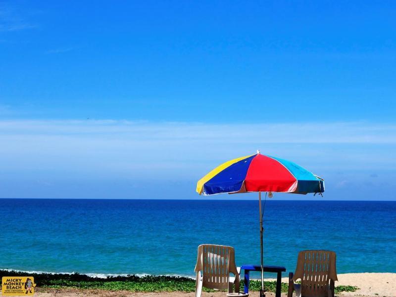 Hotel Micky Monkey Beach At Maikhao Beach Mai Khao Exterior foto